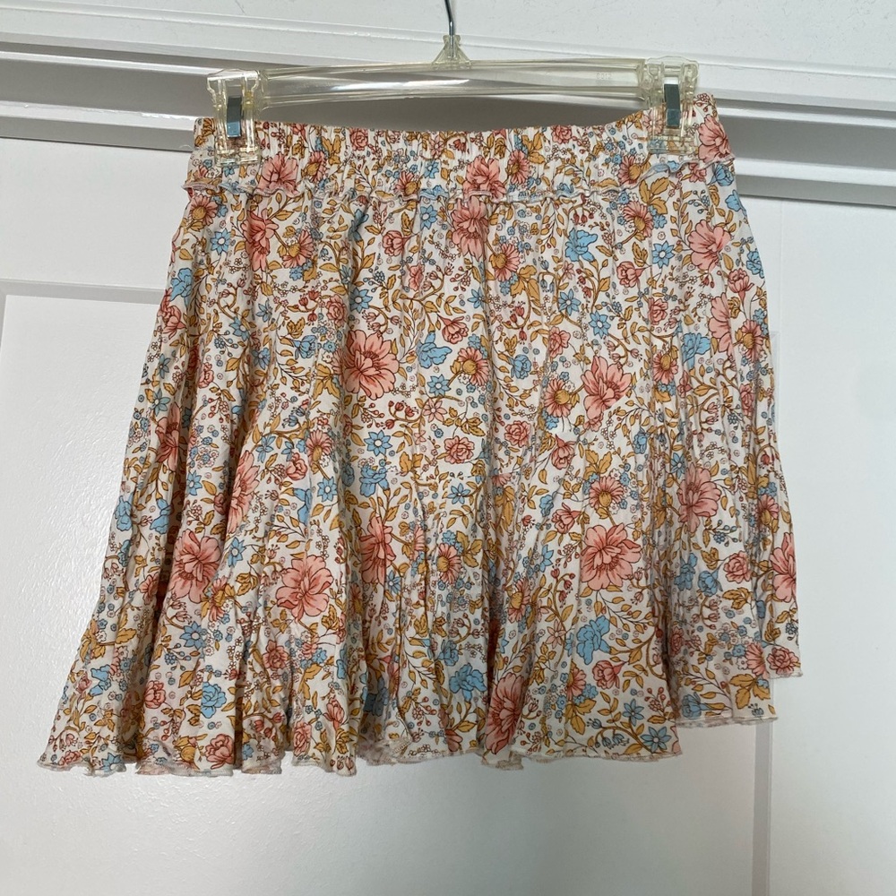 Lightweight Floral‎ Ruffle Mini Skirt - Picture 6 of 7